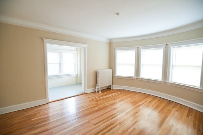 2534 N Prospect Ave Apt. D, 3 BR, Heat & Parking Included, UWM/Eastside - Image 3