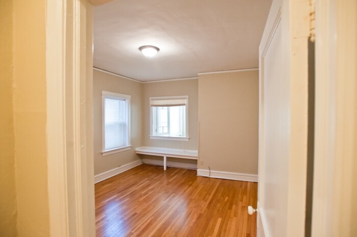 2534 N Prospect Ave Apt. D, 3 BR, Heat & Parking Included, UWM/Eastside - Image 9