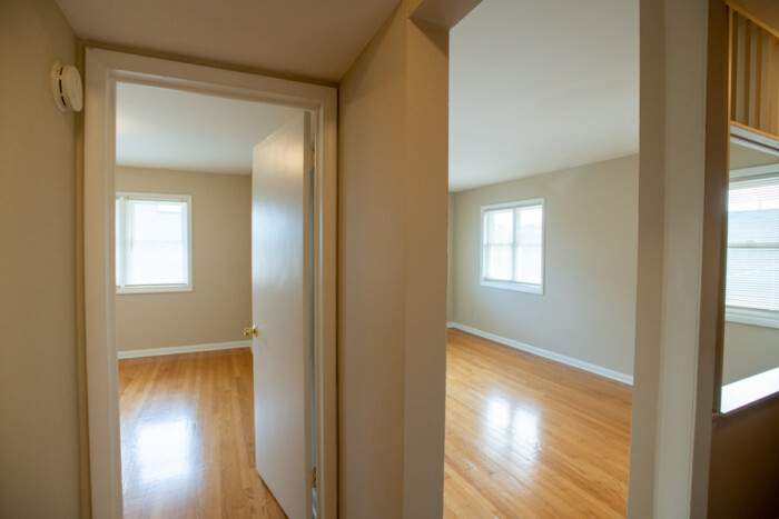 1327 E. Colorado, 1 Bedroom Apartment, Apt 7 - Image 3