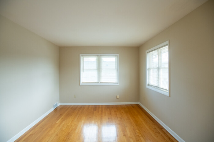 1327 E. Colorado, 1 Bedroom Apartment, Apt 7 - Image 7