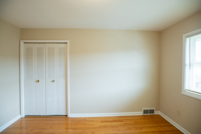 1327 E. Colorado, 1 Bedroom Apartment, Apt 7 - Image 10